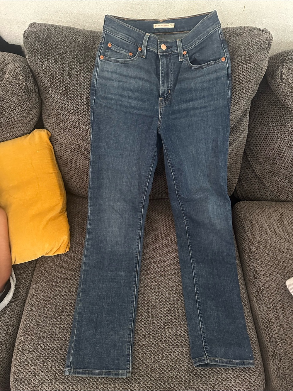 Levi's High-Rise Jeans in Dark Blue Wash